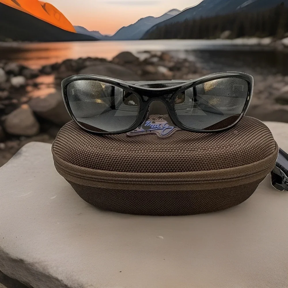 Maui Jim Authentic Sunglasses  MJ-127 Matte Black Frames w/  Gray Lens & MJ Case
